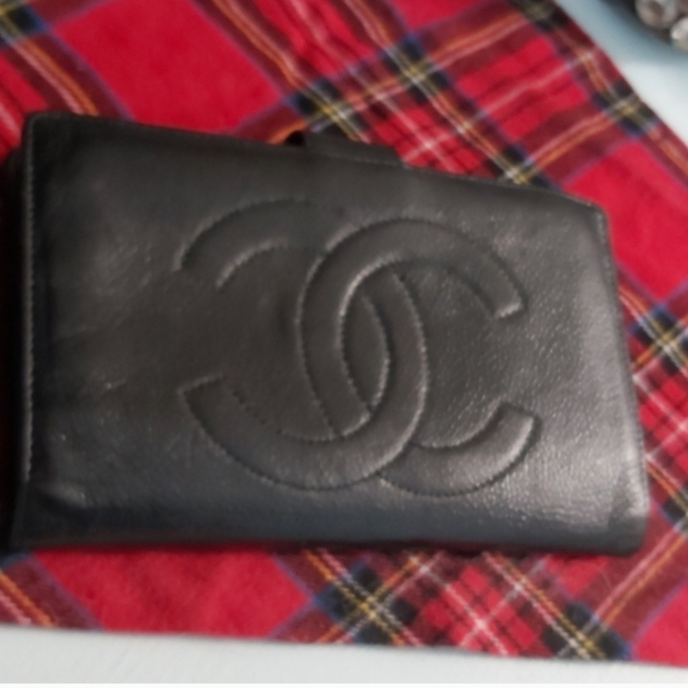 CHANEL wallet